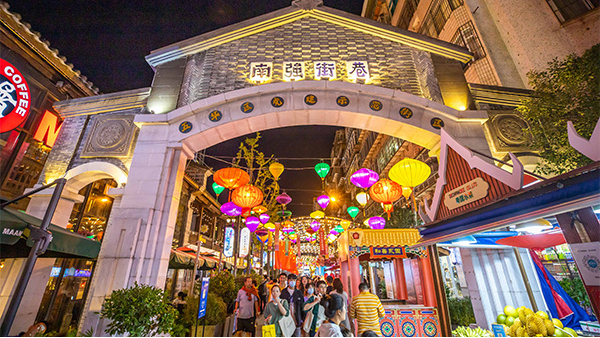 步行街夜景照明應考慮總體規(guī)劃和設計
