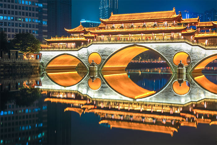 如何做古建筑亮化能夠吸引游客的目光？
