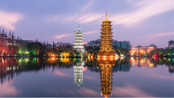 園林景觀亮化設(shè)計(jì)，讓城市充滿生命力 ！