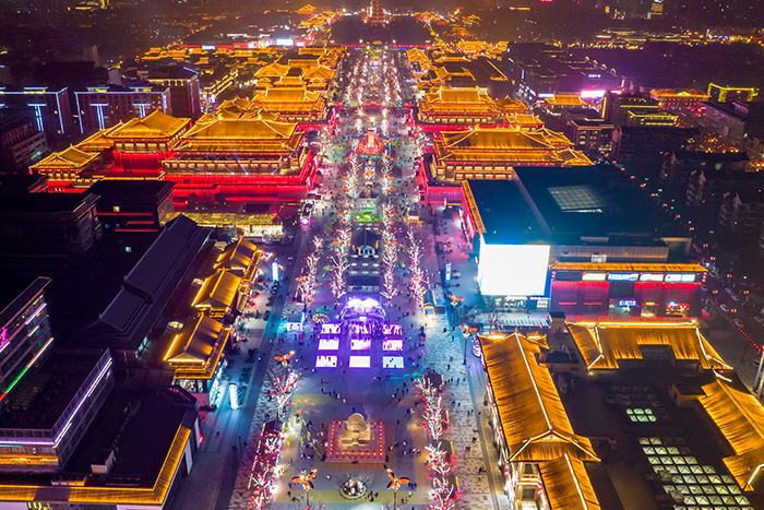 夜游經(jīng)濟爆發(fā)！景區(qū)亮化如何讓客流量暴漲？